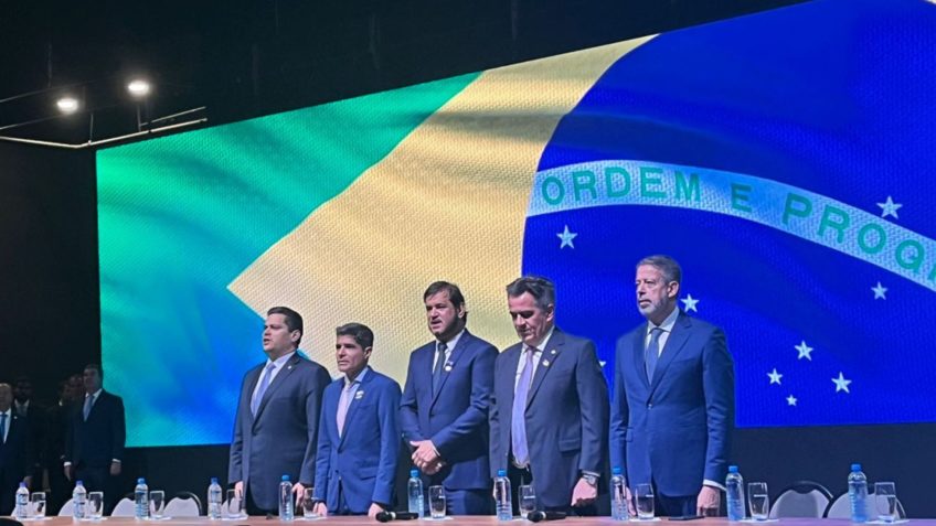 União Brasil e PP oficializam superfederação: nova força política promete redesenhar cenário para 2026