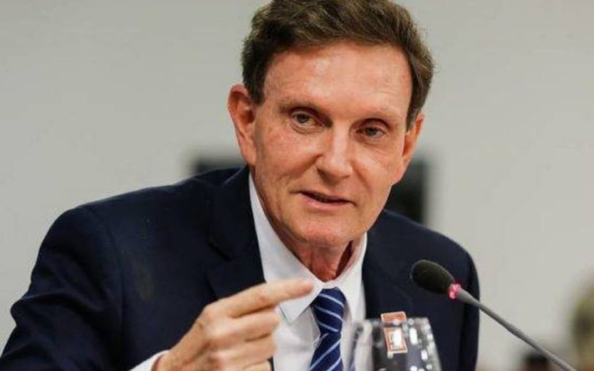 André Mendonça profere liminar que autoriza Marcelo Crivella a concorrer ao Senado