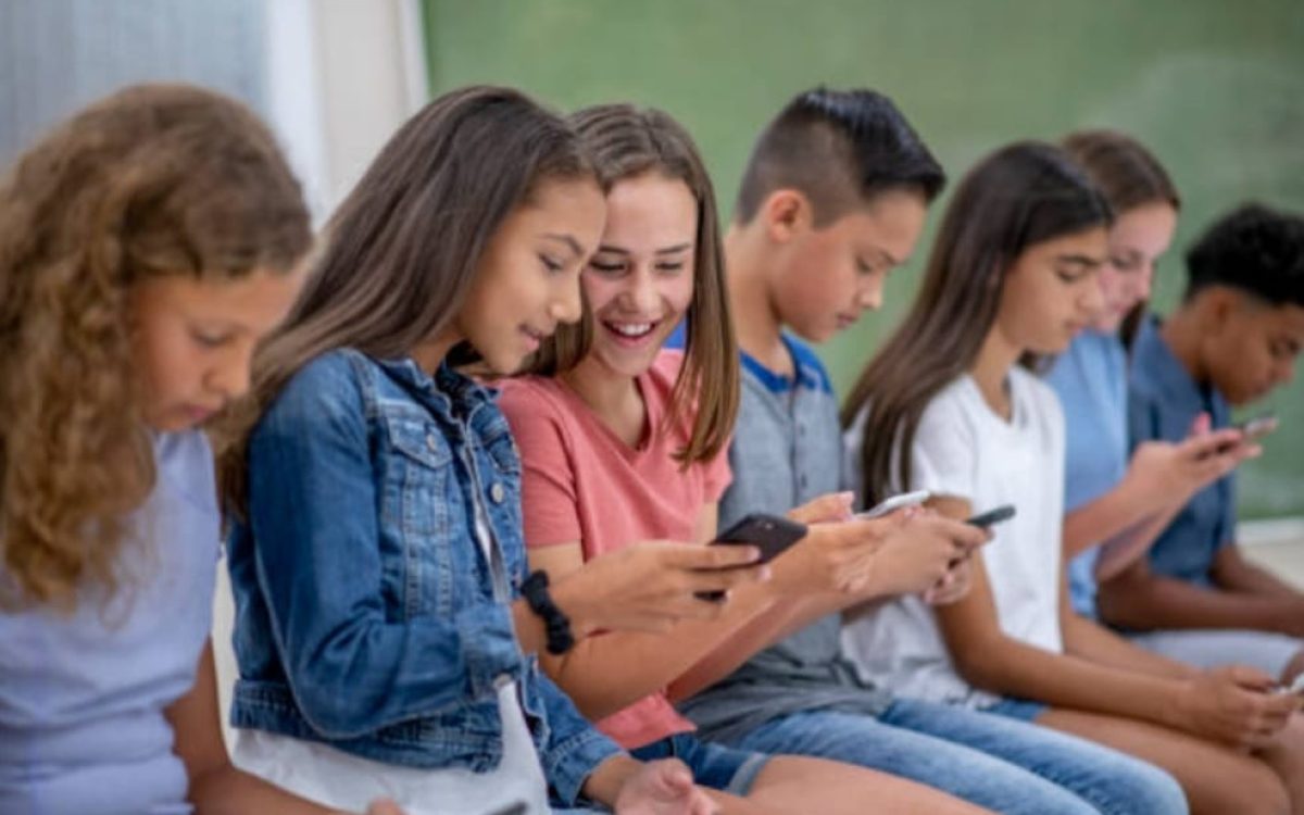 DA ESCOLA A INTERNET: NOVAS LEIS REFOÇAM DIREITOS DAS CRIANÇÃS E ADOLESCENTES.