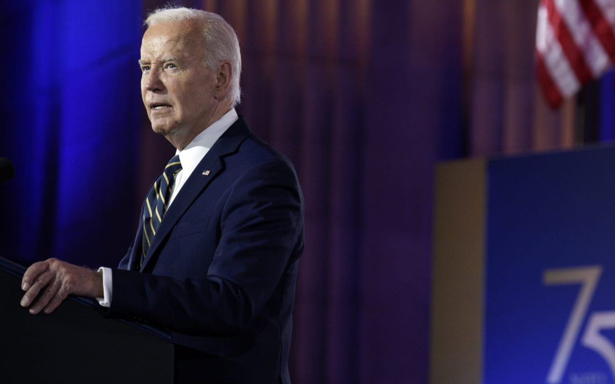 Biden desiste da corrida eleitoral e apoia Kamala Harris: A ascensão de uma nova liderança democrata