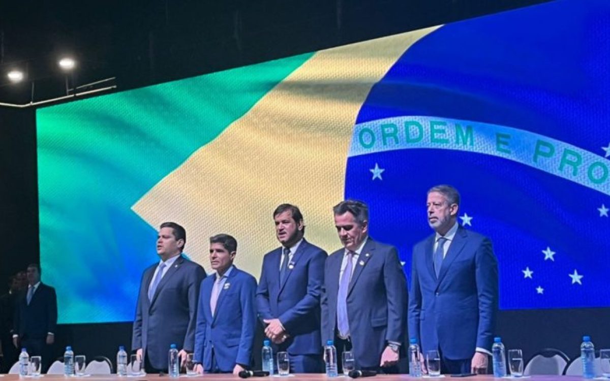 União Brasil e PP oficializam superfederação: nova força política promete redesenhar cenário para 2026